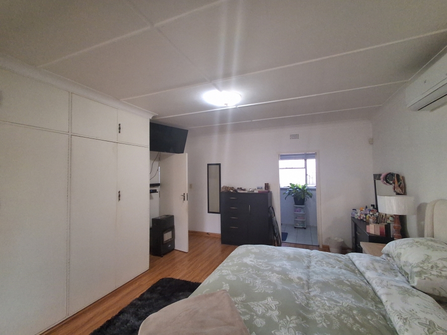 4 Bedroom Property for Sale in Flamwood North West